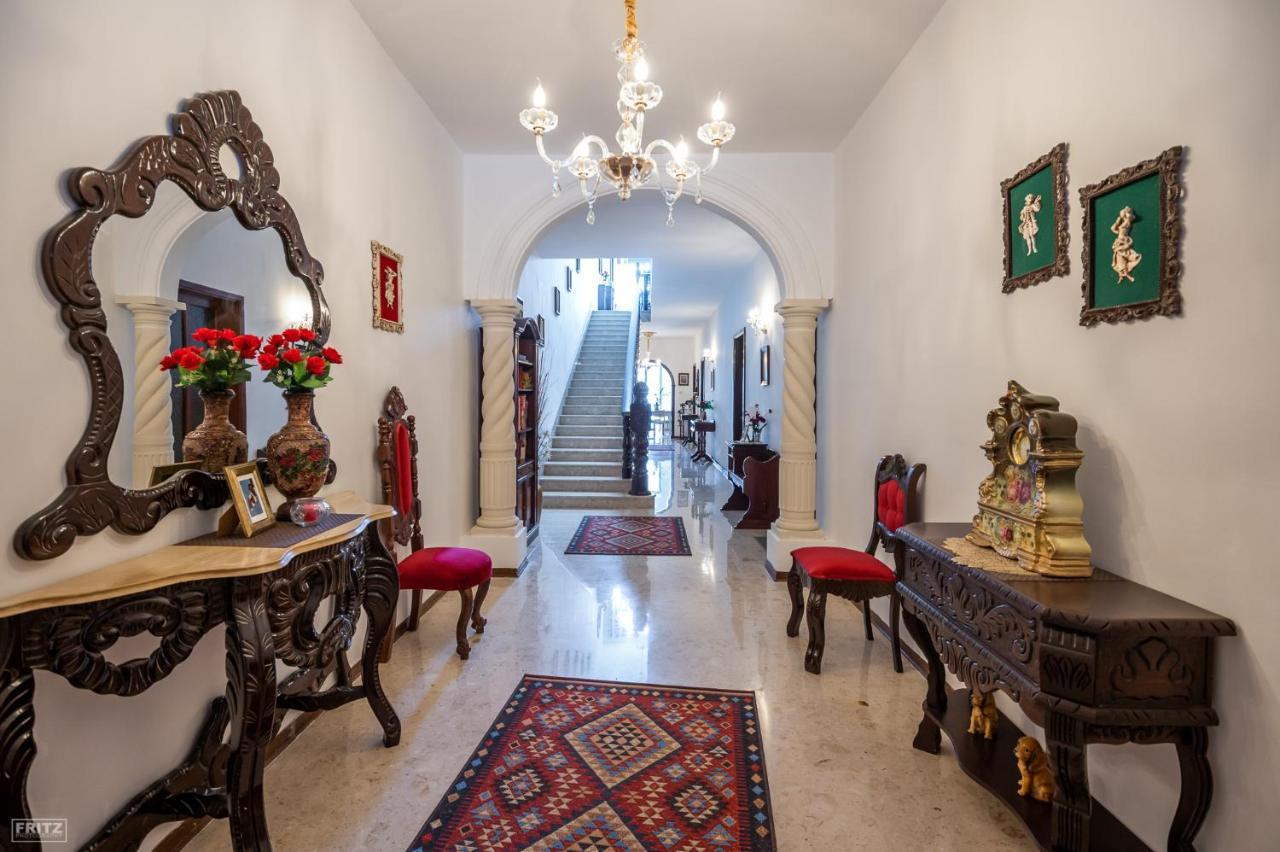 Close To Airport, Double Bedroom, Sofa-Bed, Private Bathroom For Adults And Children Aged 10 And Over Only Gudja Exterior foto